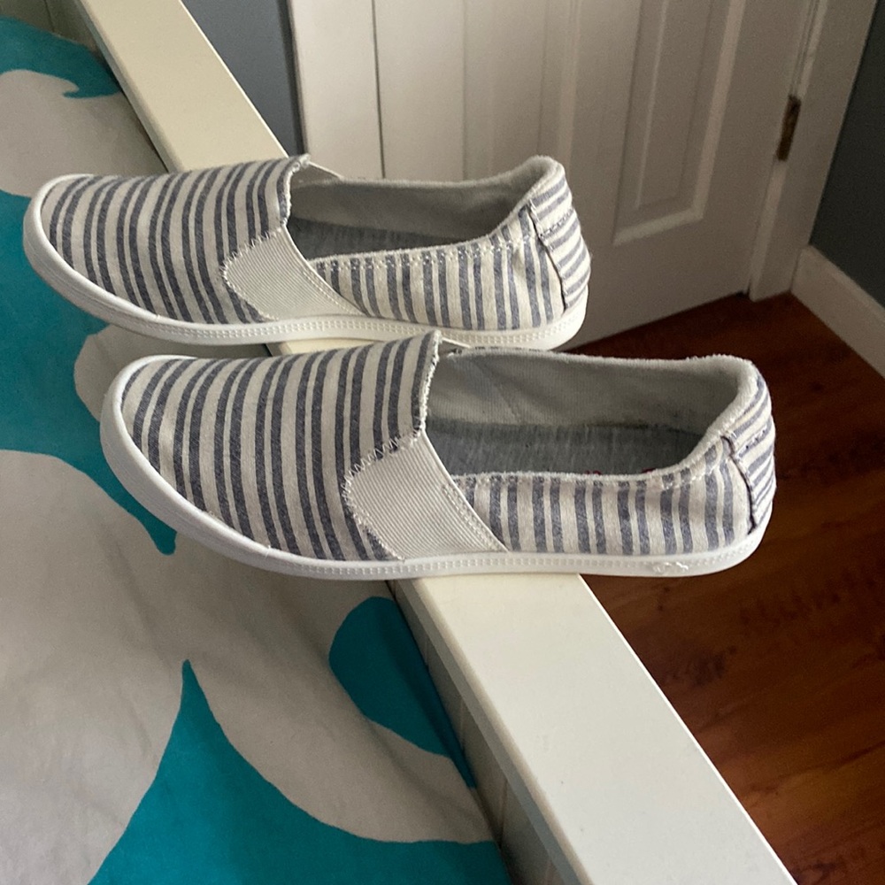 Women’s slip on sneaker.